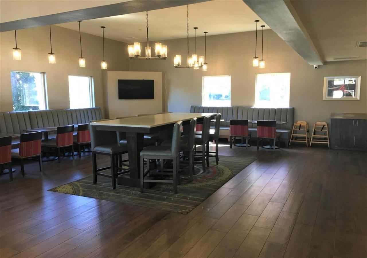 Comfort Suites Nashville Airport - Bna מראה חיצוני תמונה
