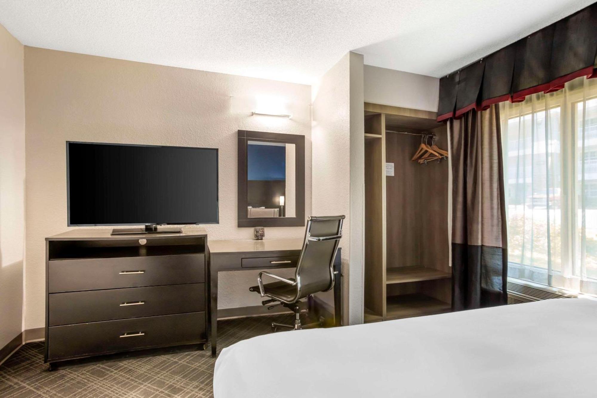 Comfort Suites Nashville Airport - Bna מראה חיצוני תמונה