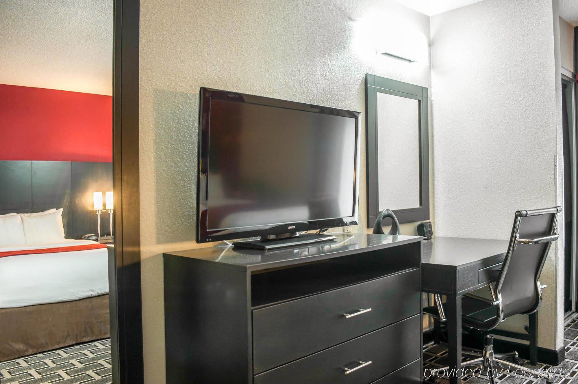 Comfort Suites Nashville Airport - Bna מראה חיצוני תמונה
